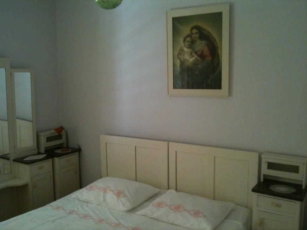 Hostel Guesthouse Mira 奥米什 客房 照片