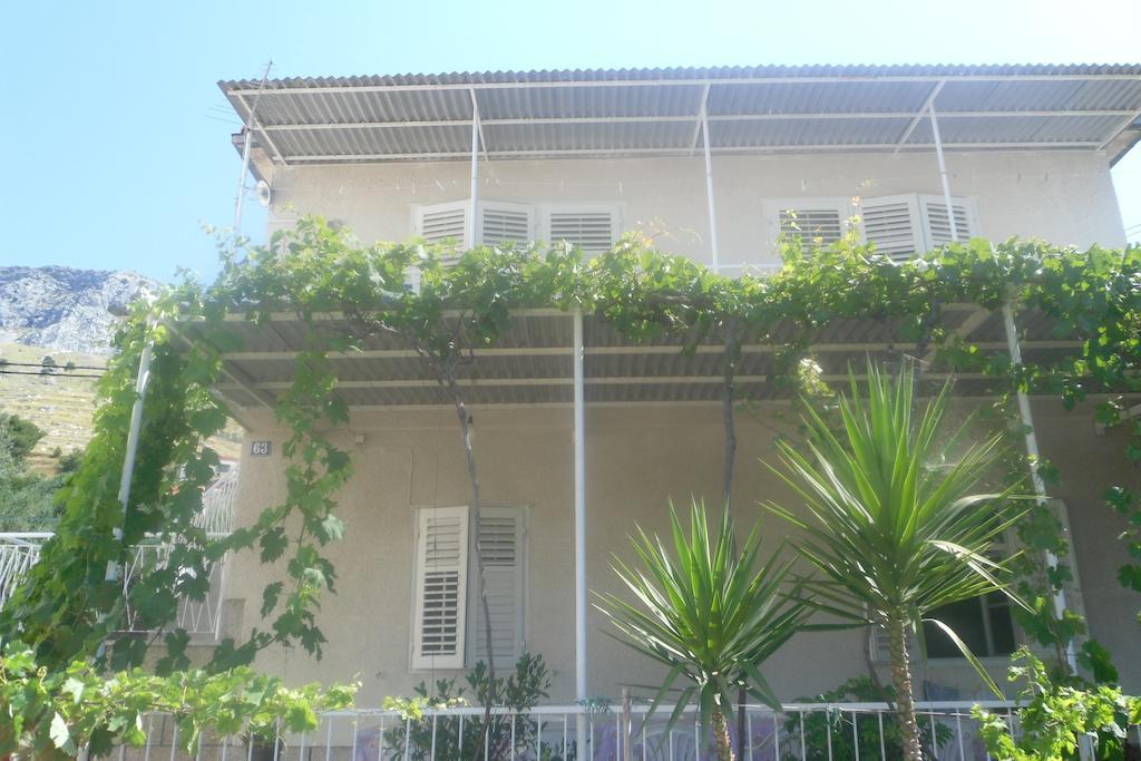 Hostel Guesthouse Mira 奥米什 外观 照片